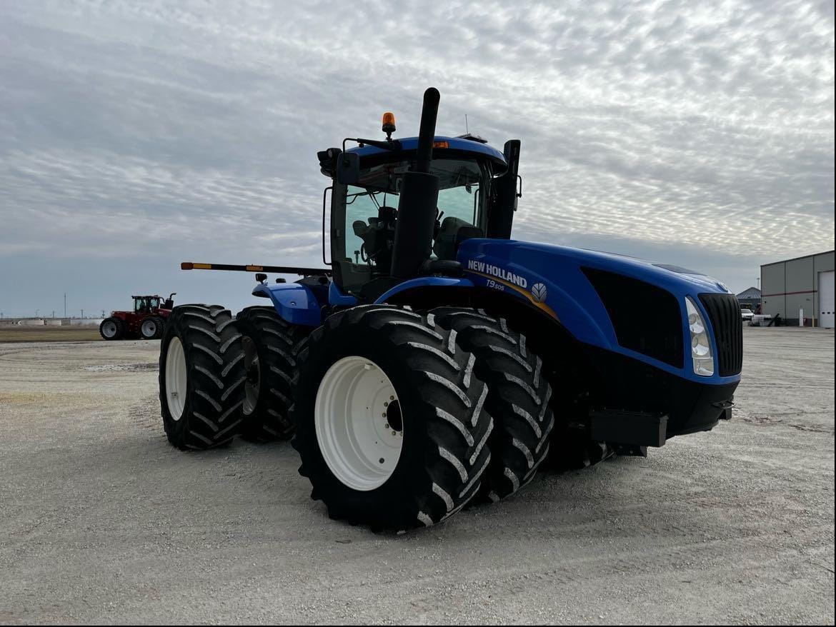2012 New Holland T9.505 Equipment Image0
