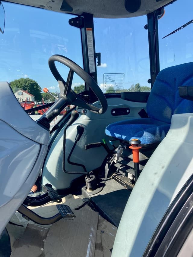 Image of New Holland TD5050 equipment image 3