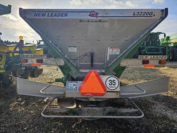 2012 New Leader L3030G4 Equipment Image0