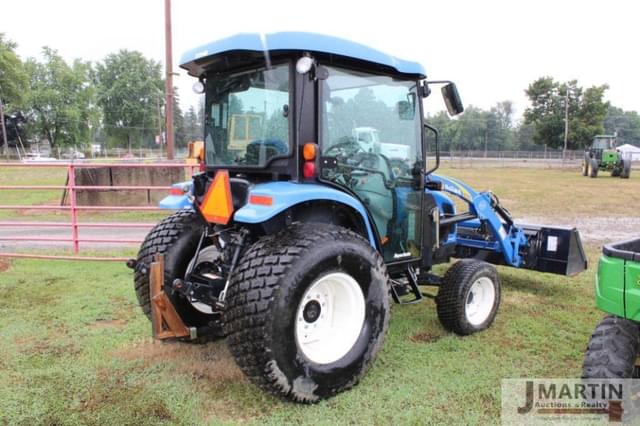 Image of New Holland Boomer 3040 equipment image 3