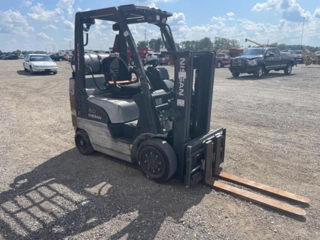 Image of Nissan 40 equipment image 3