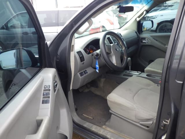 Image of Nissan Frontier equipment image 4