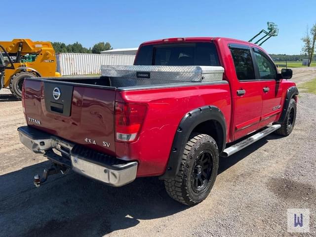 Image of Nissan Titan equipment image 4
