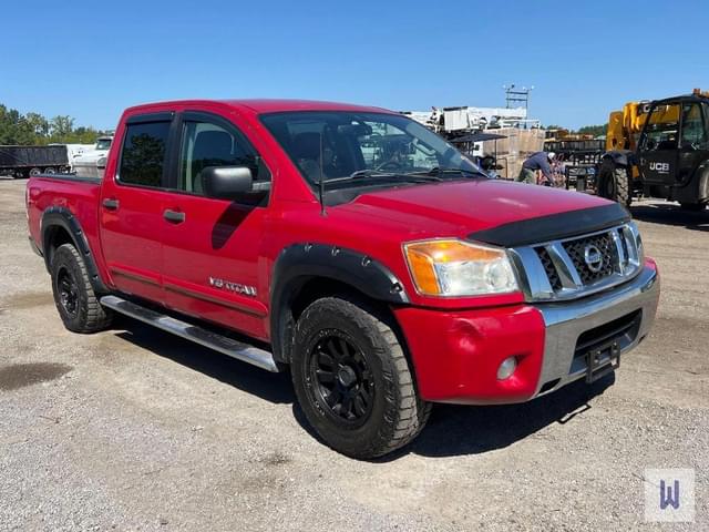 Image of Nissan Titan equipment image 3