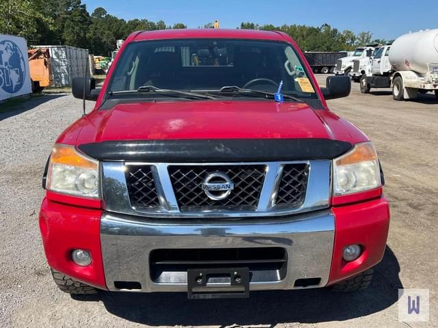 Image of Nissan Titan equipment image 2