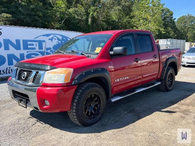 Image of Nissan Titan equipment image 1