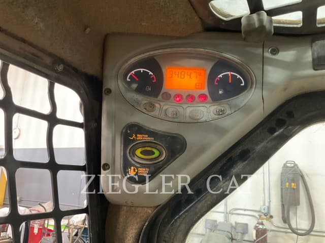 Image of Bobcat S130 equipment image 4