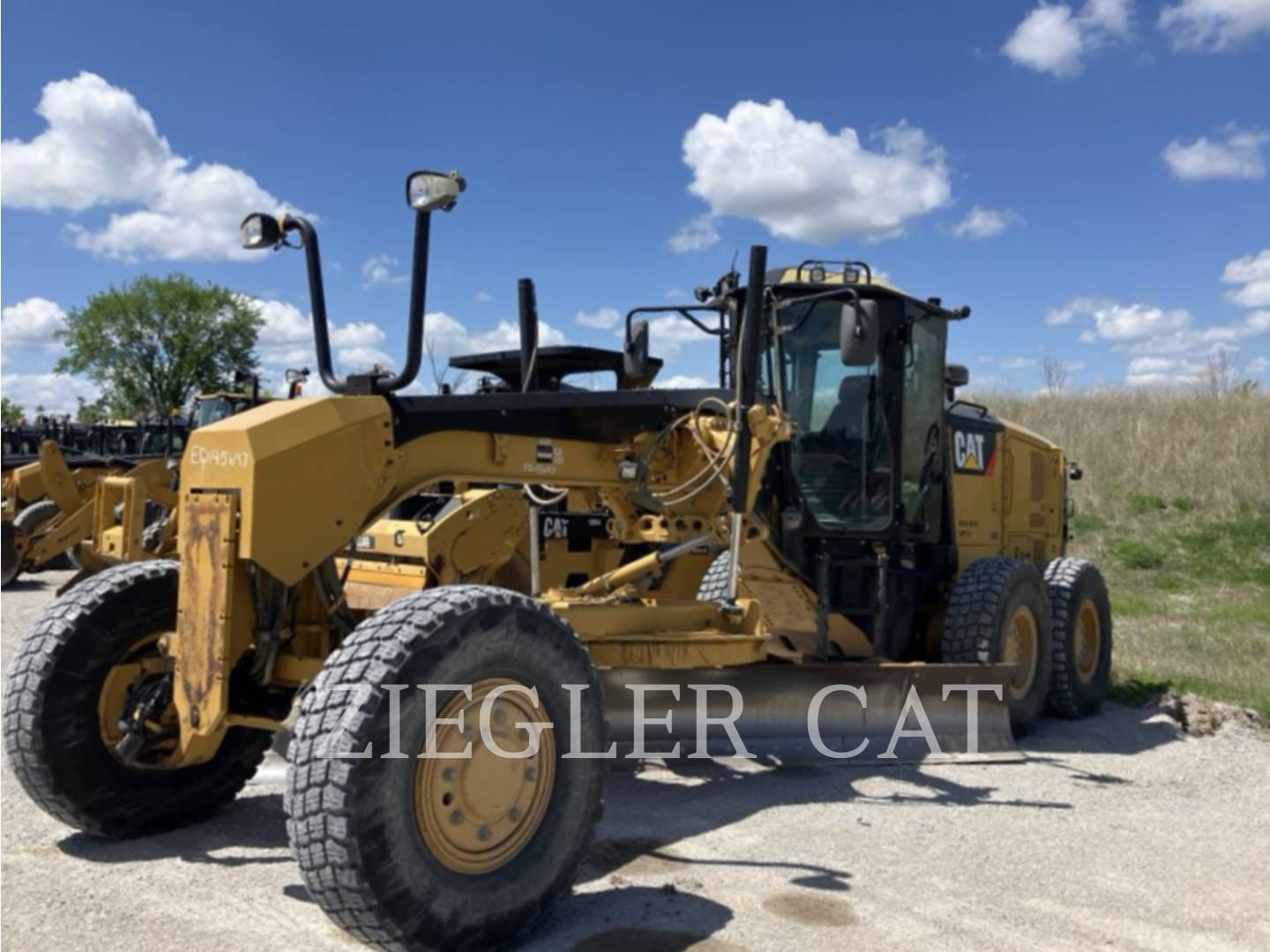 2012 Caterpillar 140M2AWD Equipment Image0