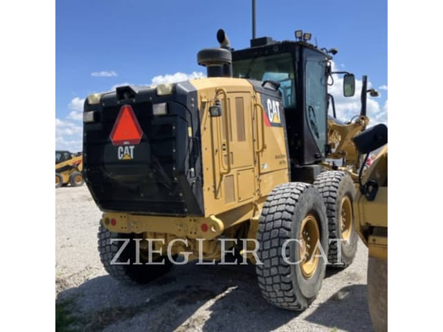 Image of Caterpillar 140M2AWD equipment image 2