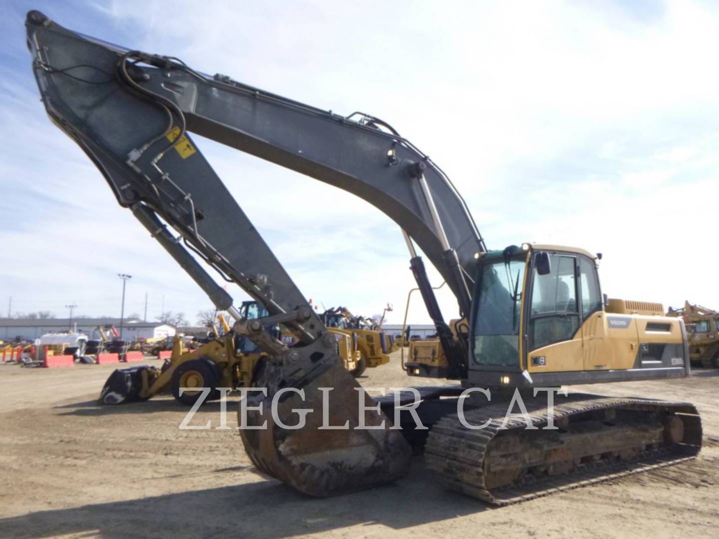 2012 Volvo EC300DL Equipment Image0
