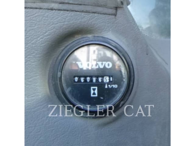 Image of Volvo EC300DL equipment image 4