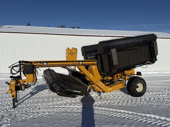 2012 Oxbo 334 Equipment Image0