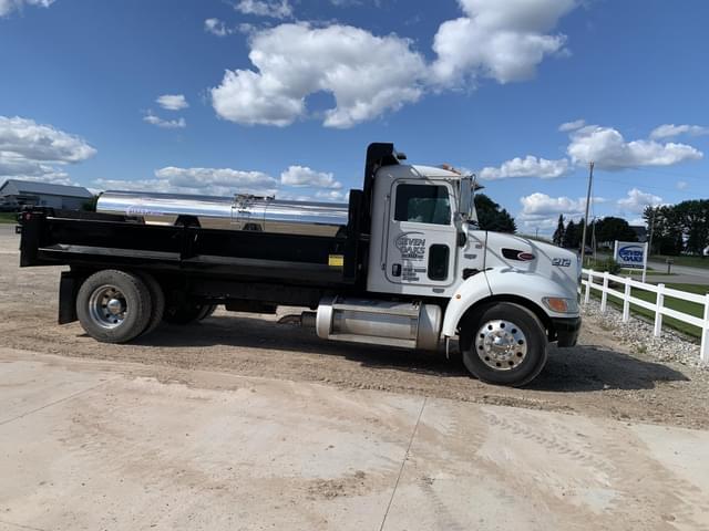 Image of Peterbilt 337 equipment image 4
