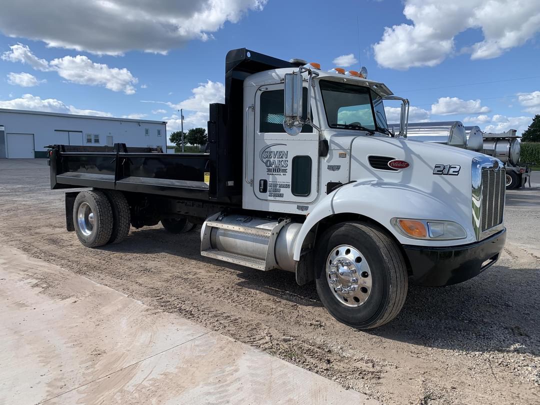 Image of Peterbilt 337 Primary image