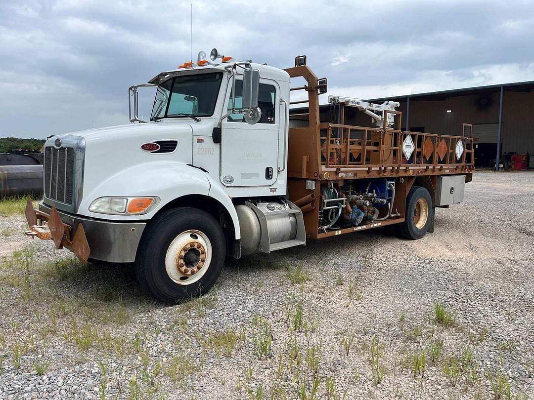 Image of Peterbilt 337 Primary image