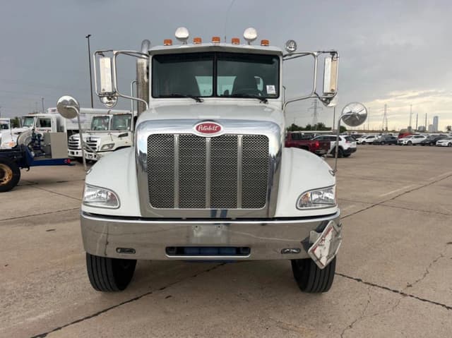 Image of Peterbilt 337 equipment image 1