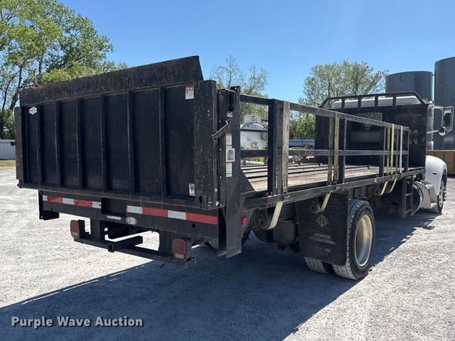 Image of Peterbilt 337 equipment image 4