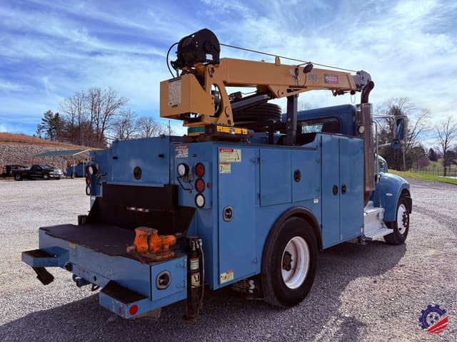 Image of Peterbilt PB337 equipment image 2