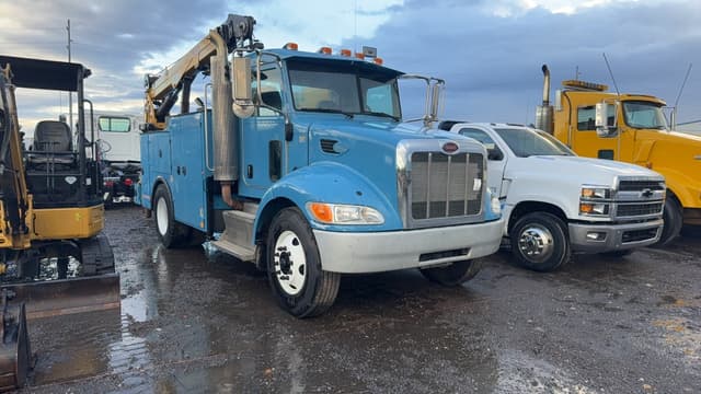 Image of Peterbilt 337 equipment image 2