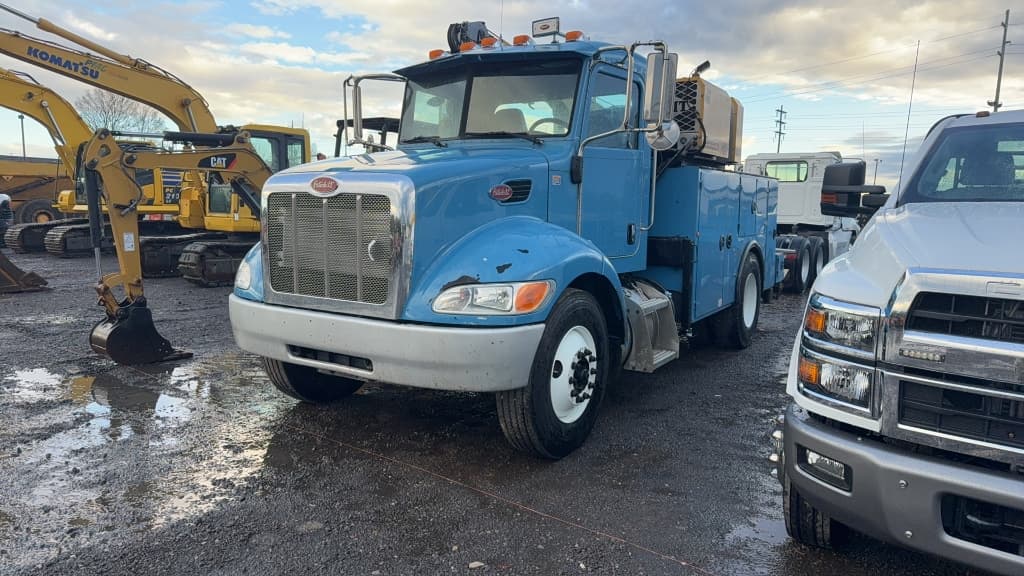 Image of Peterbilt 337 Primary image