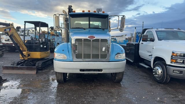 Image of Peterbilt 337 equipment image 1