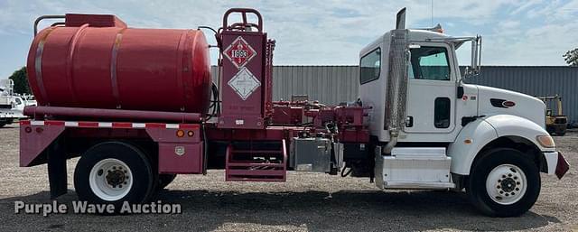 Image of Peterbilt 337 equipment image 3