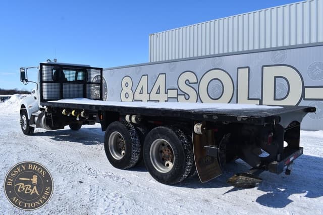 Image of Peterbilt 348 equipment image 2