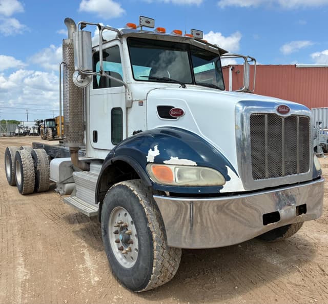 Image of Peterbilt 348 equipment image 2