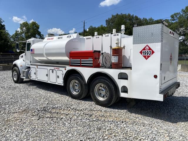Image of Peterbilt 348 equipment image 1