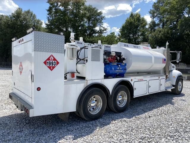 Image of Peterbilt 348 equipment image 2