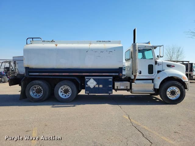 Image of Peterbilt 348 equipment image 3