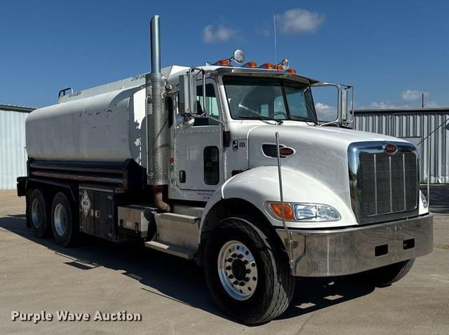 Image of Peterbilt 348 equipment image 2