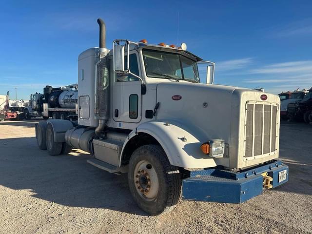Image of Peterbilt 365 equipment image 3