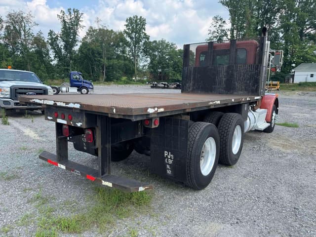 Image of Peterbilt 365 equipment image 4