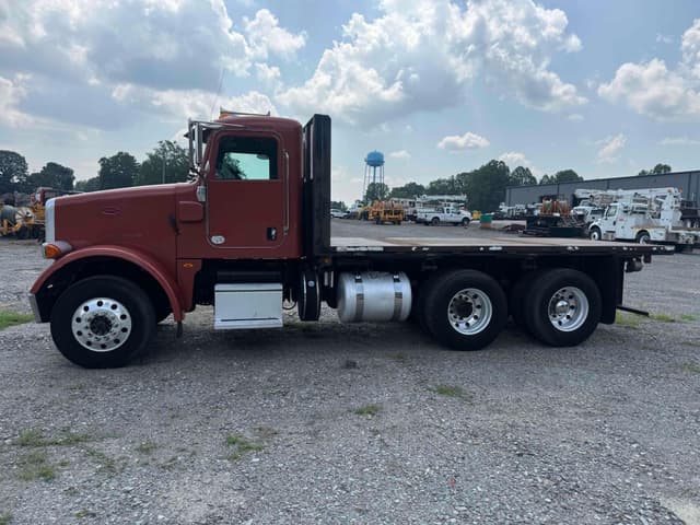 Image of Peterbilt 365 equipment image 1