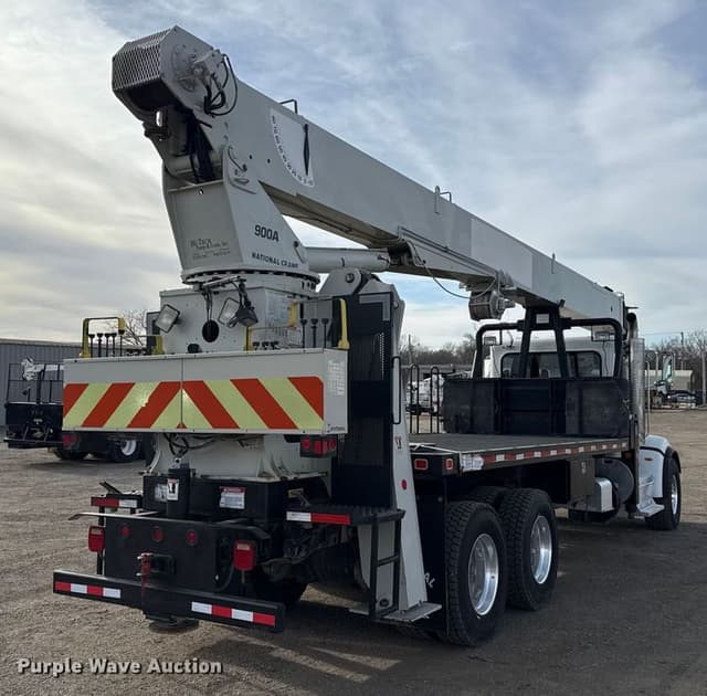 Image of Peterbilt 367 equipment image 4