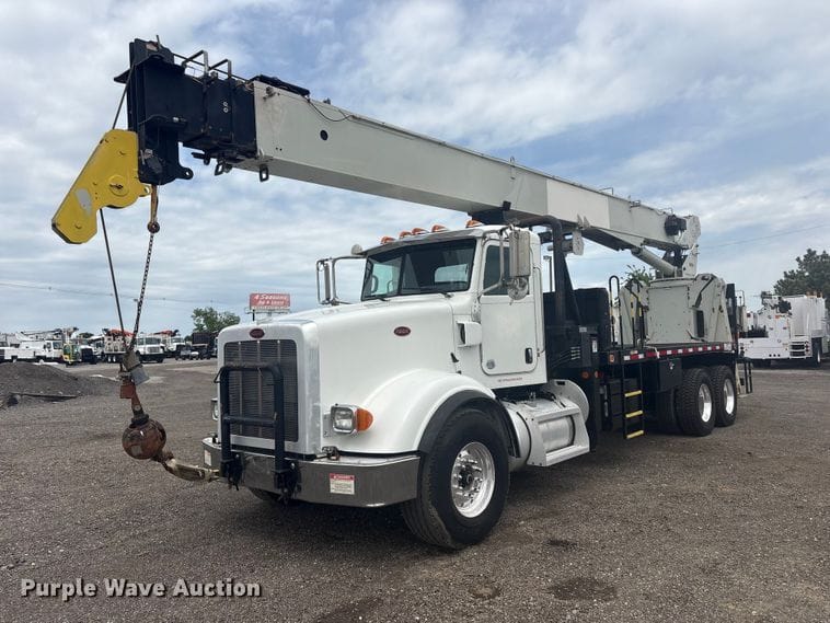 2012 Peterbilt 367 Equipment Image0