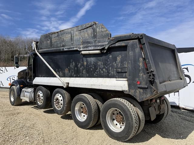 Image of Peterbilt 367 equipment image 2