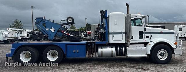 Image of Peterbilt 367 equipment image 3