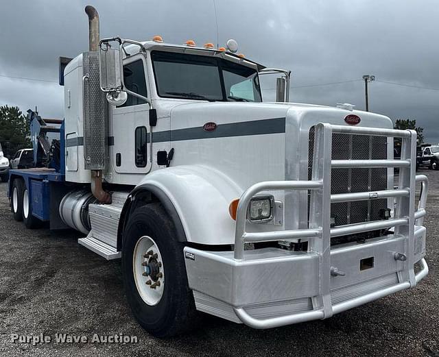 Image of Peterbilt 367 equipment image 2