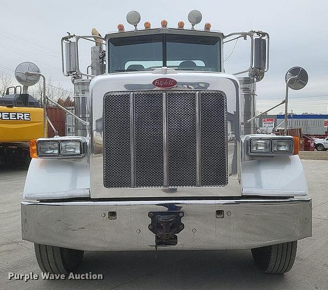 Image of Peterbilt 367 equipment image 1