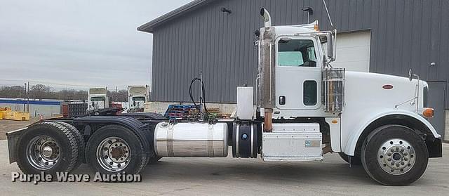 Image of Peterbilt 367 equipment image 3