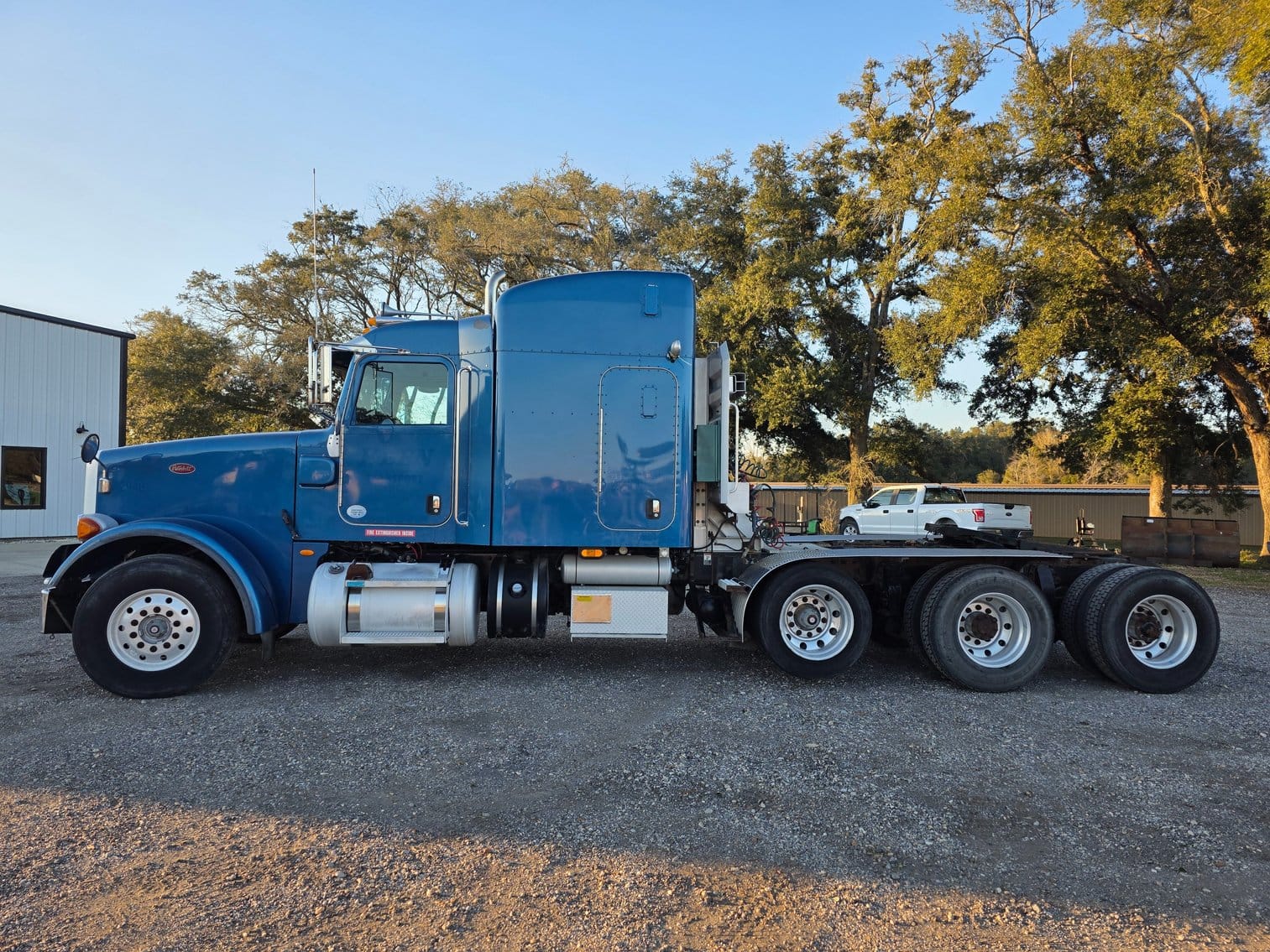 2012 Peterbilt 367 Equipment Image0