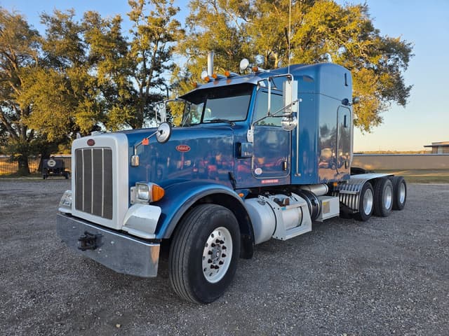 Image of Peterbilt 367 equipment image 1
