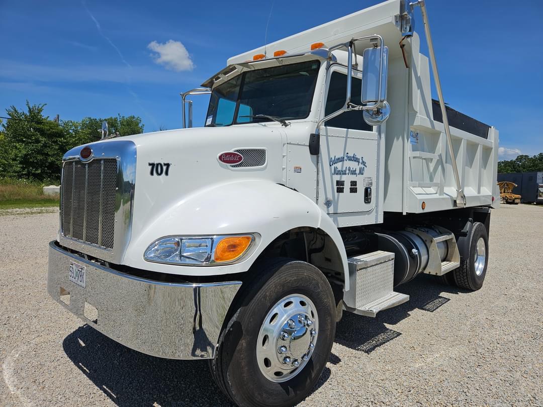 Image of Peterbilt 382 Primary image