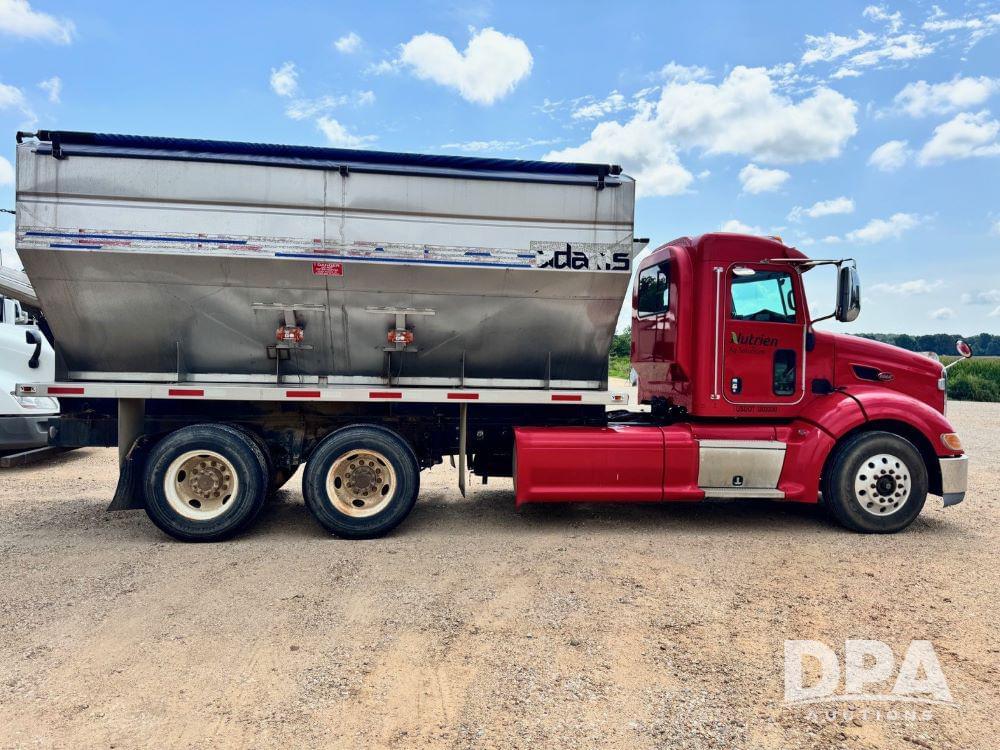 Image of Peterbilt 384 Primary image