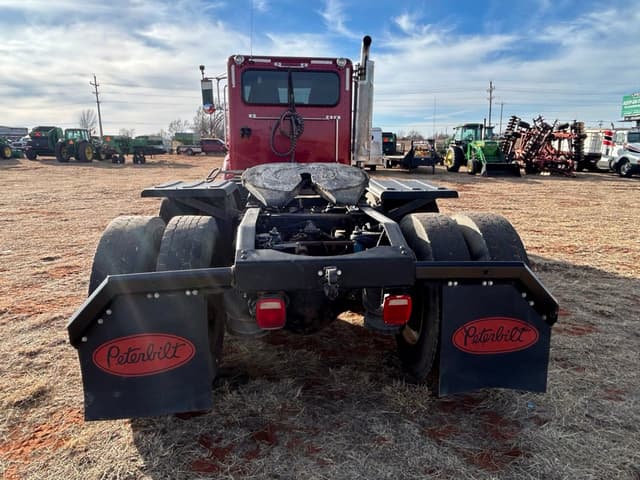 Image of Peterbilt 386 equipment image 3