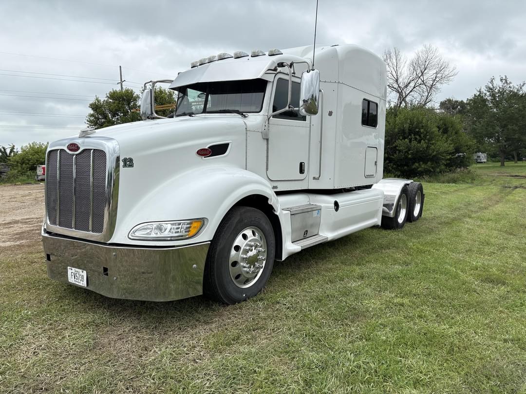 Image of Peterbilt 386 Primary image