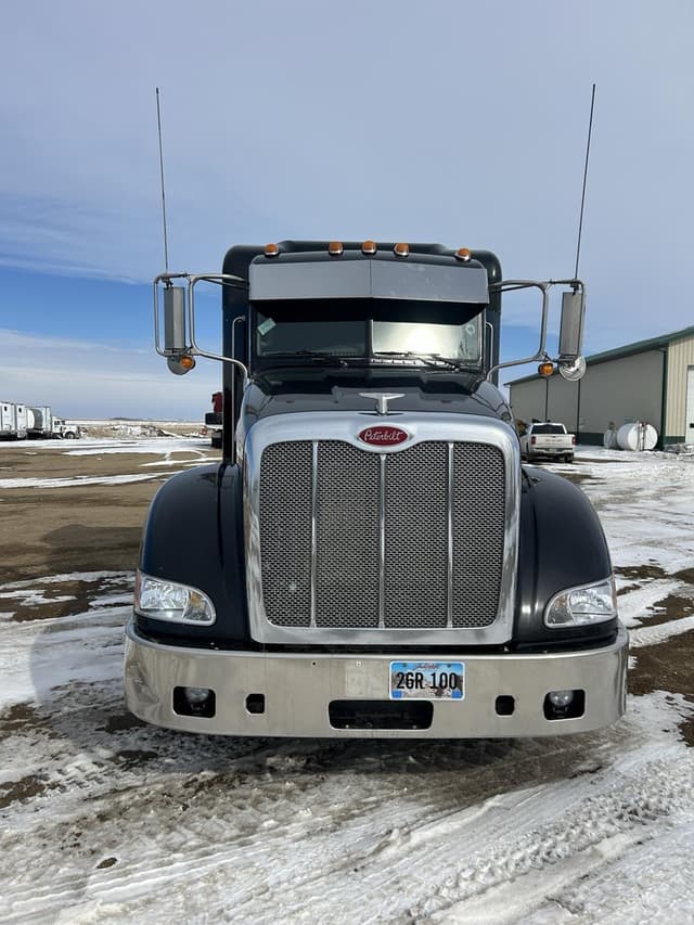 Image of Peterbilt 386 equipment image 1