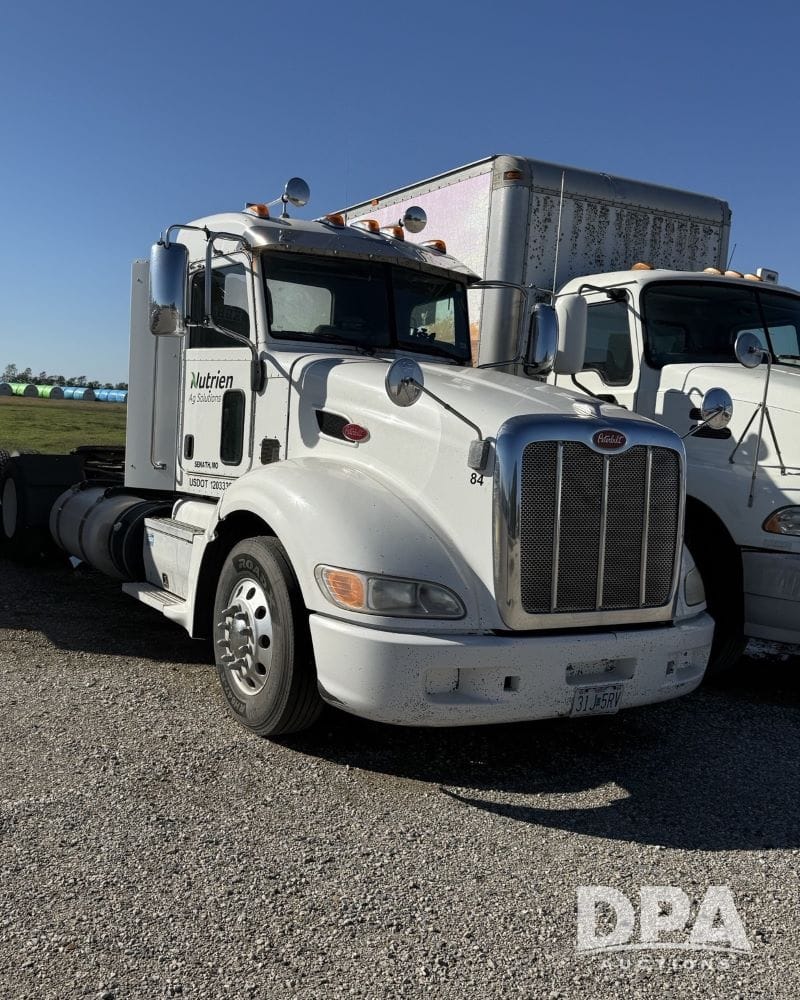 2012 Peterbilt 386 Equipment Image0